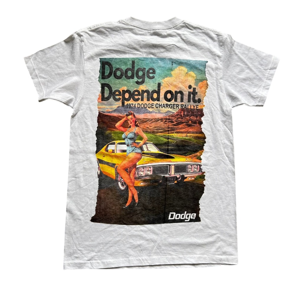Dodge 1974 Charger Rallye Pin Up Graphic Car T-Shirt Unisex Men's S Small NWOT